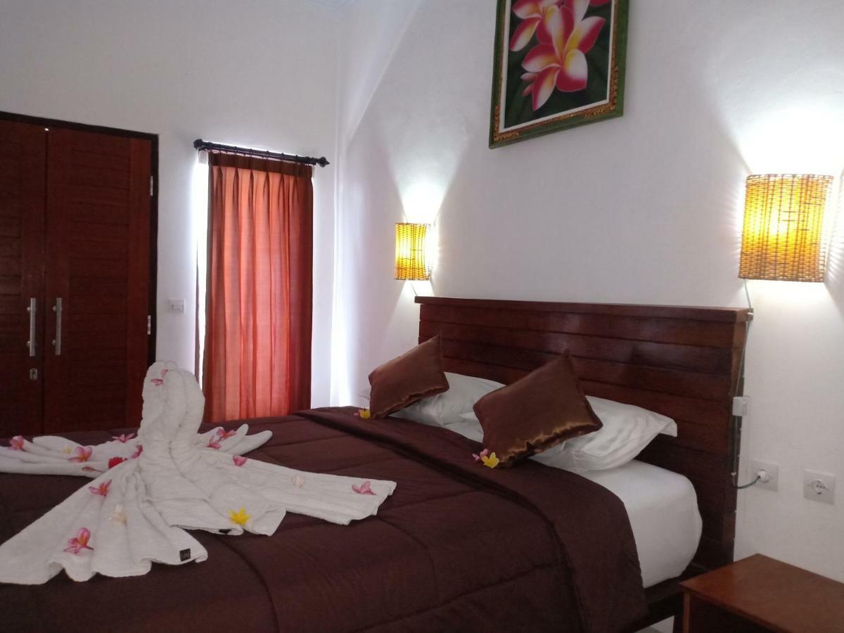 Dwiki Putra Home Stay Lembongan Exterior foto